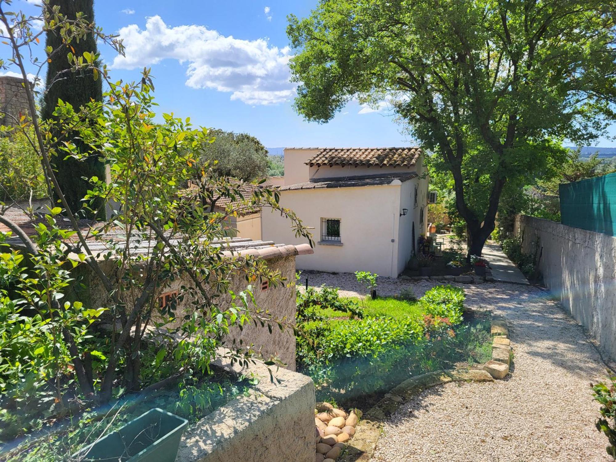 Les Trois Chenes Les Angles (Gard)