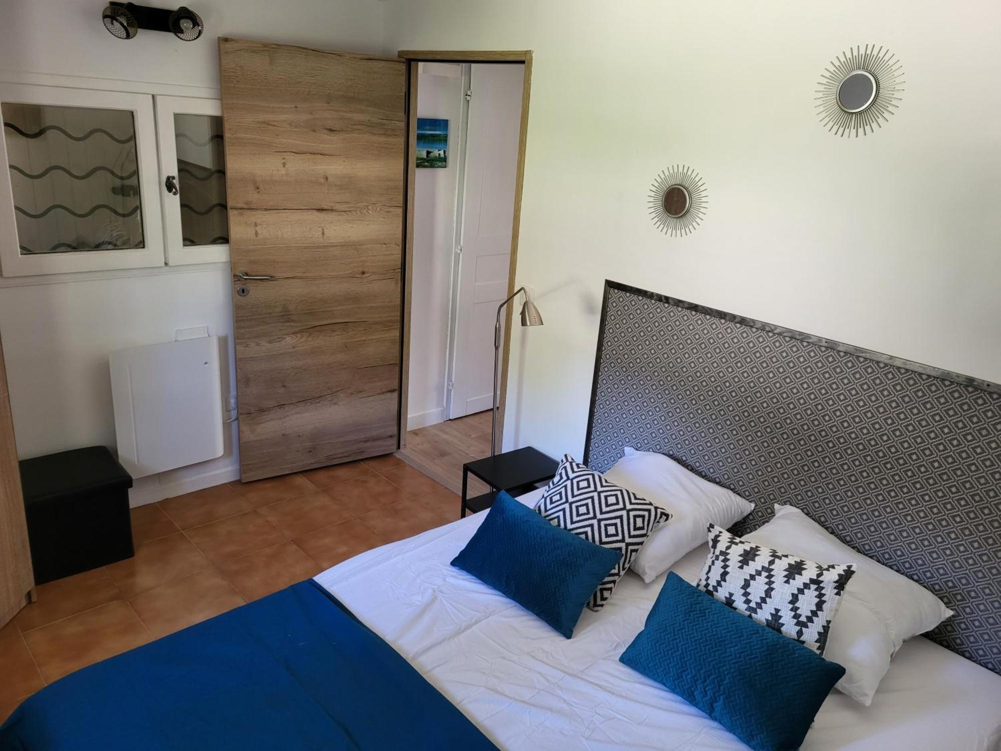 Les Trois Chenes Apartment
